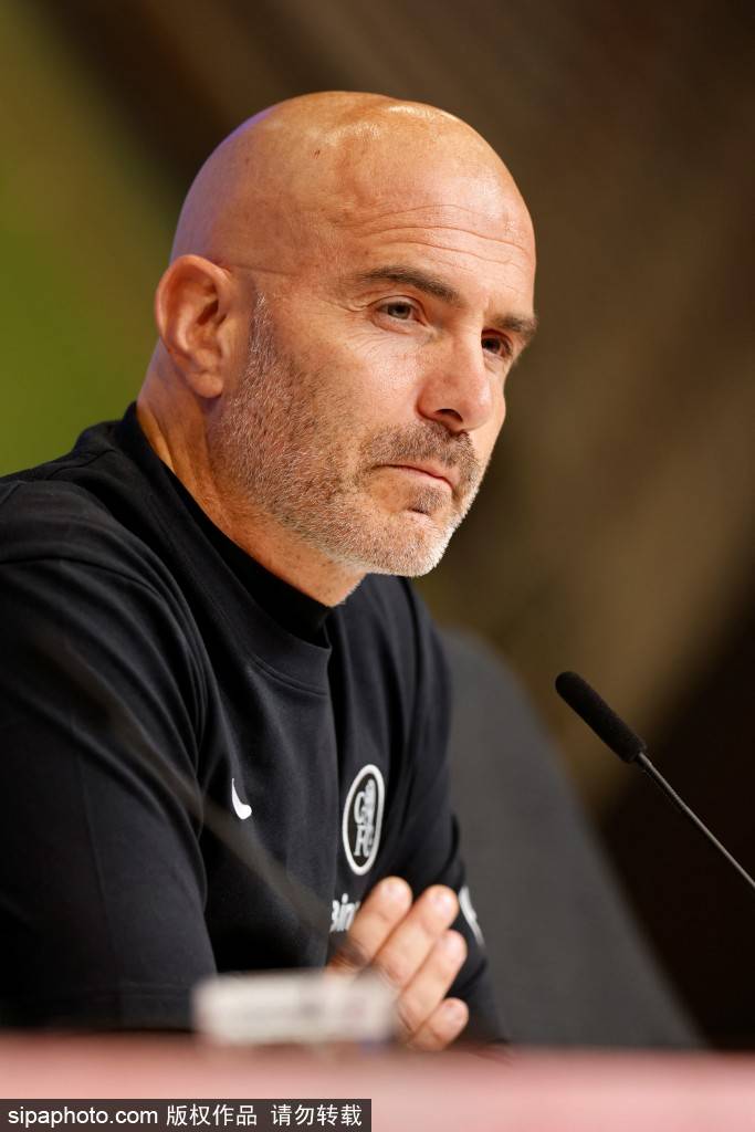 马雷斯卡的, 两位意大利, 但他认为这